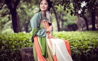 女孩汉服穿搭，女孩穿汉服过程